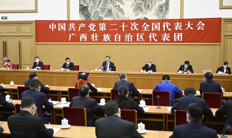 10月17日，習(xí)近平同志參加黨的二十大廣西代表團(tuán)討論。新華社記者 謝環(huán)馳 攝